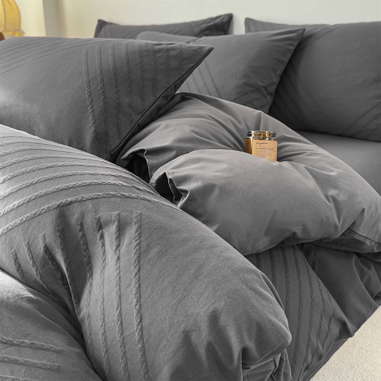 91家纺网 家纺一手货源 找家纺 灰鲸 2026新款全棉纯棉厚织三层水洗色织提花四件套 云汐-素墨