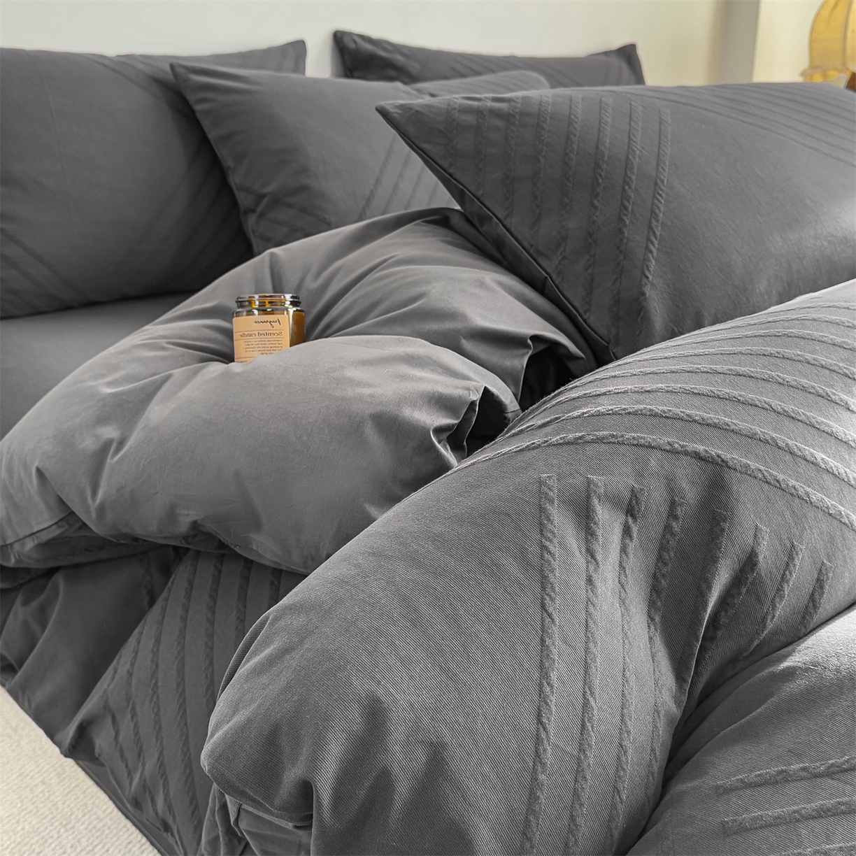 91家纺网 家纺一手货源 找家纺 灰鲸 2026新款全棉纯棉厚织三层水洗色织提花四件套 云汐-素墨