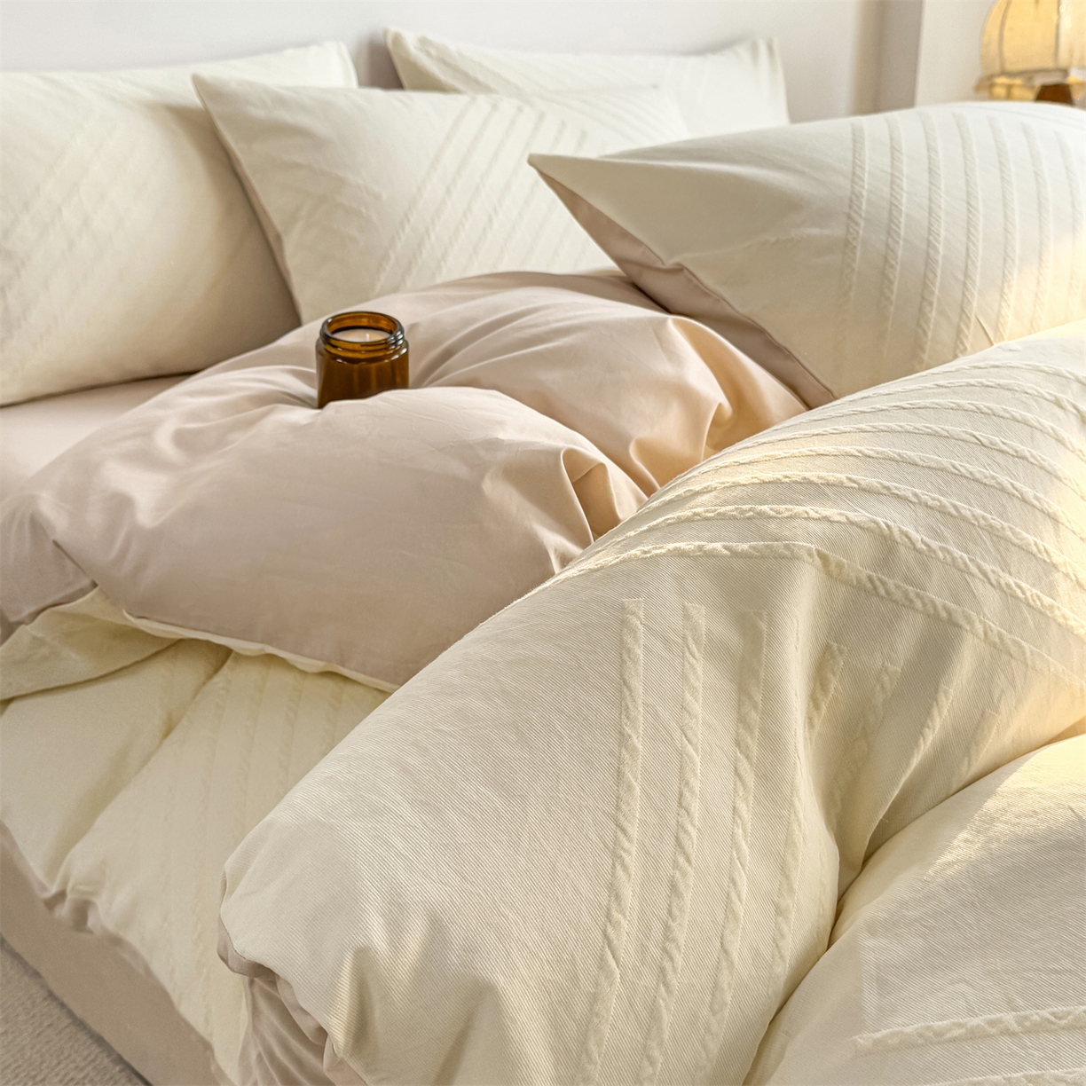 91家纺网 家纺一手货源 找家纺 灰鲸 2026新款全棉纯棉厚织三层水洗色织提花四件套 云汐-杏仁奶霜