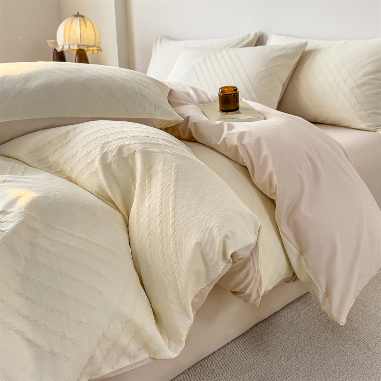 91家纺网 家纺一手货源 找家纺 灰鲸 2026新款全棉纯棉厚织三层水洗色织提花四件套 云汐-杏仁奶霜