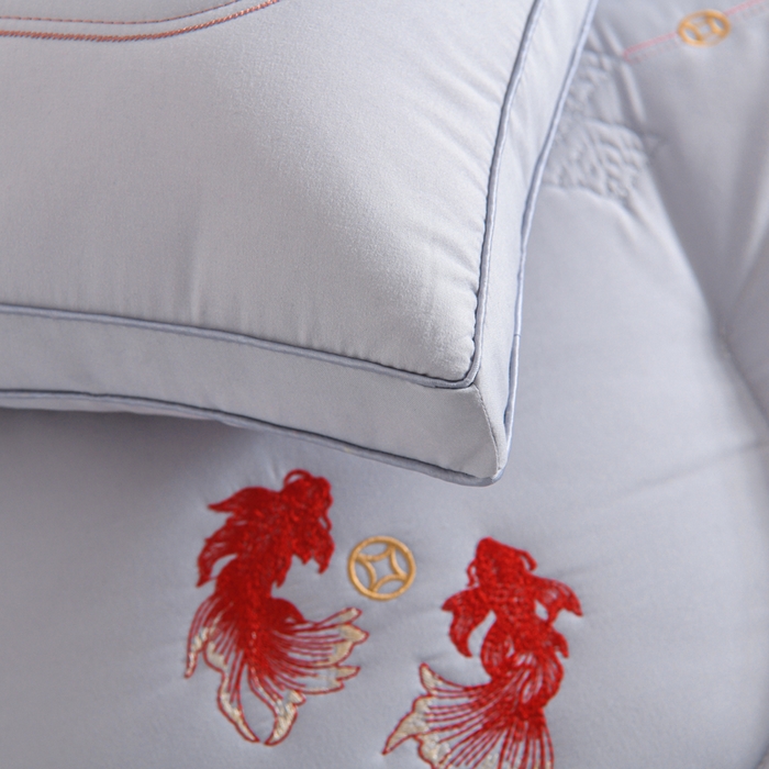 91家纺网 家纺一手货源 找家纺 （总）怡薇格枕芯 2026新款刺绣锦鲤分区护颈枕头枕芯