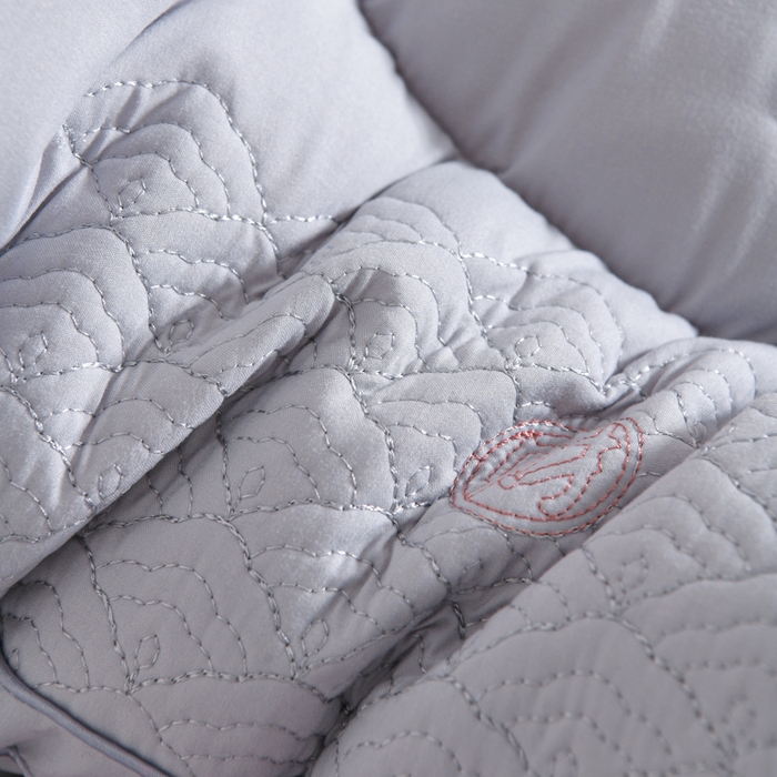 91家纺网 家纺一手货源 找家纺 怡薇格枕芯 2026新款刺绣锦鲤分区护颈枕头枕芯 锦鲤分区护颈枕-灰色