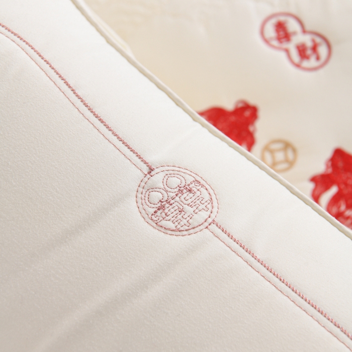 91家纺网 家纺一手货源 找家纺 怡薇格枕芯 2026新款刺绣锦鲤分区护颈枕头枕芯 锦鲤分区护颈枕-白色