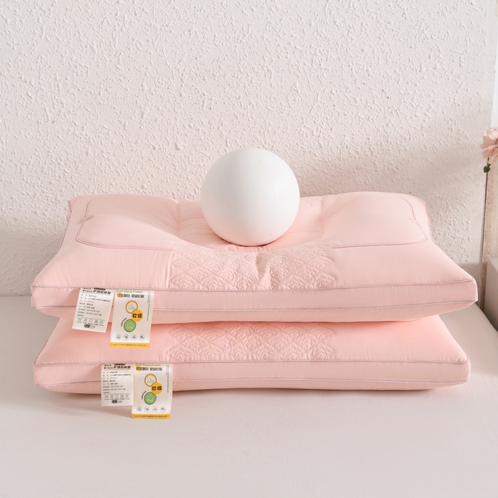 91家纺网 家纺一手货源 找家纺 怡薇格枕芯 2026新款刺绣锦鲤分区护颈枕头枕芯 锦鲤分区护颈枕-粉色