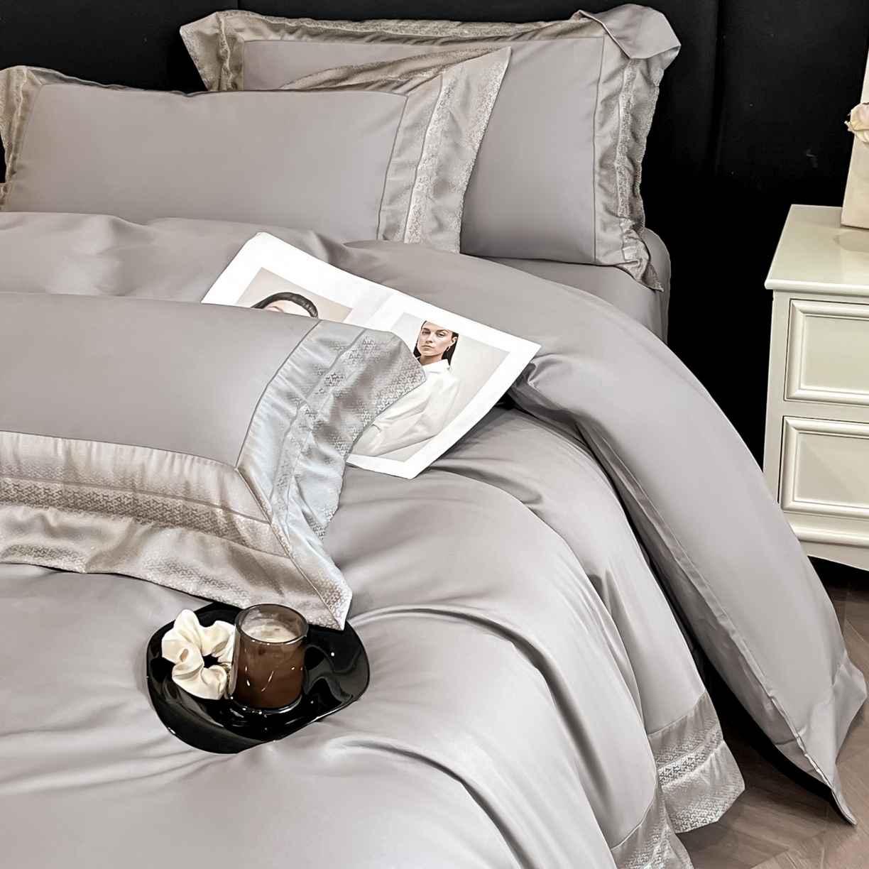 91家纺网 家纺一手货源 找家纺 博纳家纺 2026新款亲肤棉高精密色织提花四件套-海棠（控价劵后198 严格按控价来） 海棠-浅灰