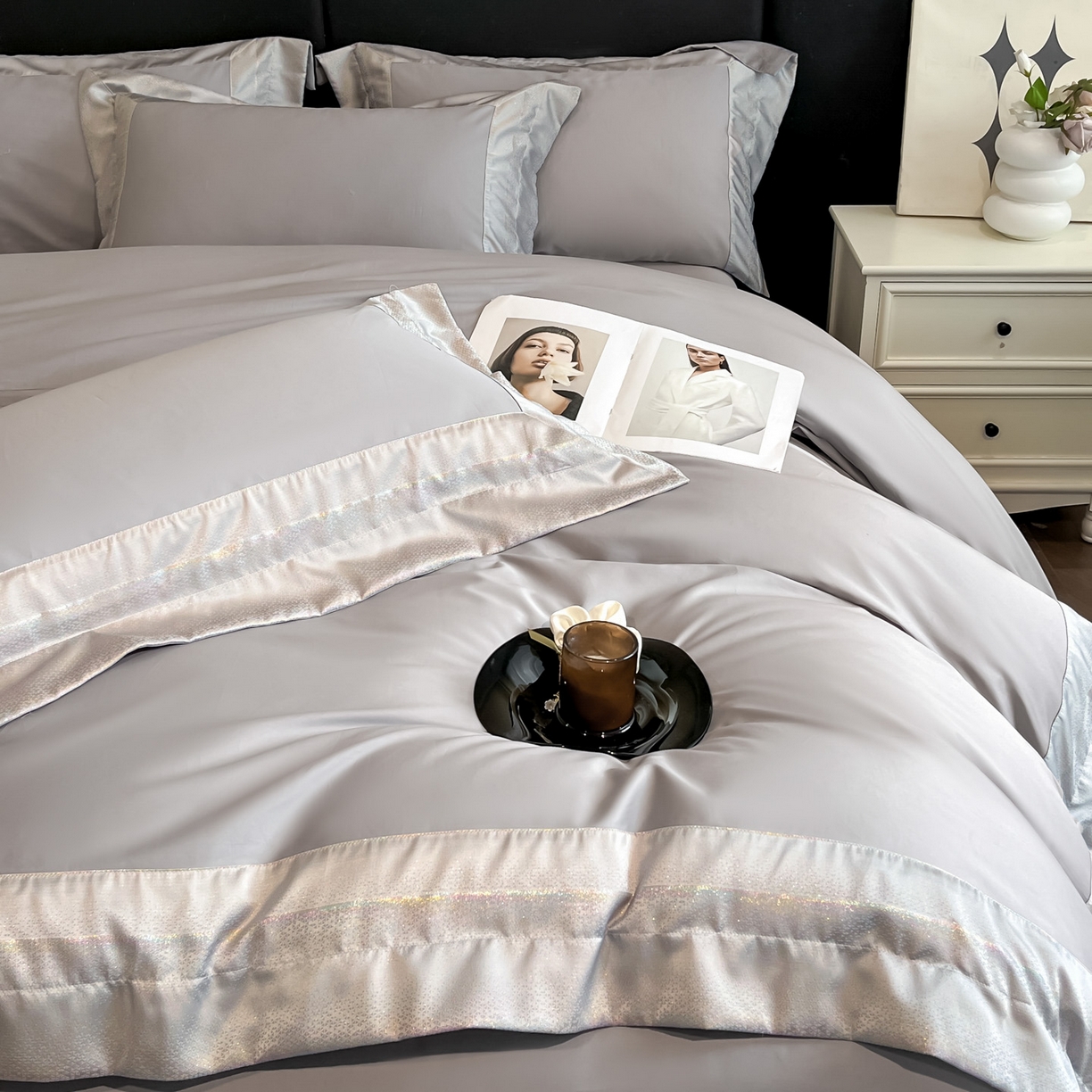 91家纺网 家纺一手货源 找家纺 博纳家纺 2026新款亲肤棉高精密色织提花四件套-海棠（控价劵后198 严格按控价来） 海棠-浅灰