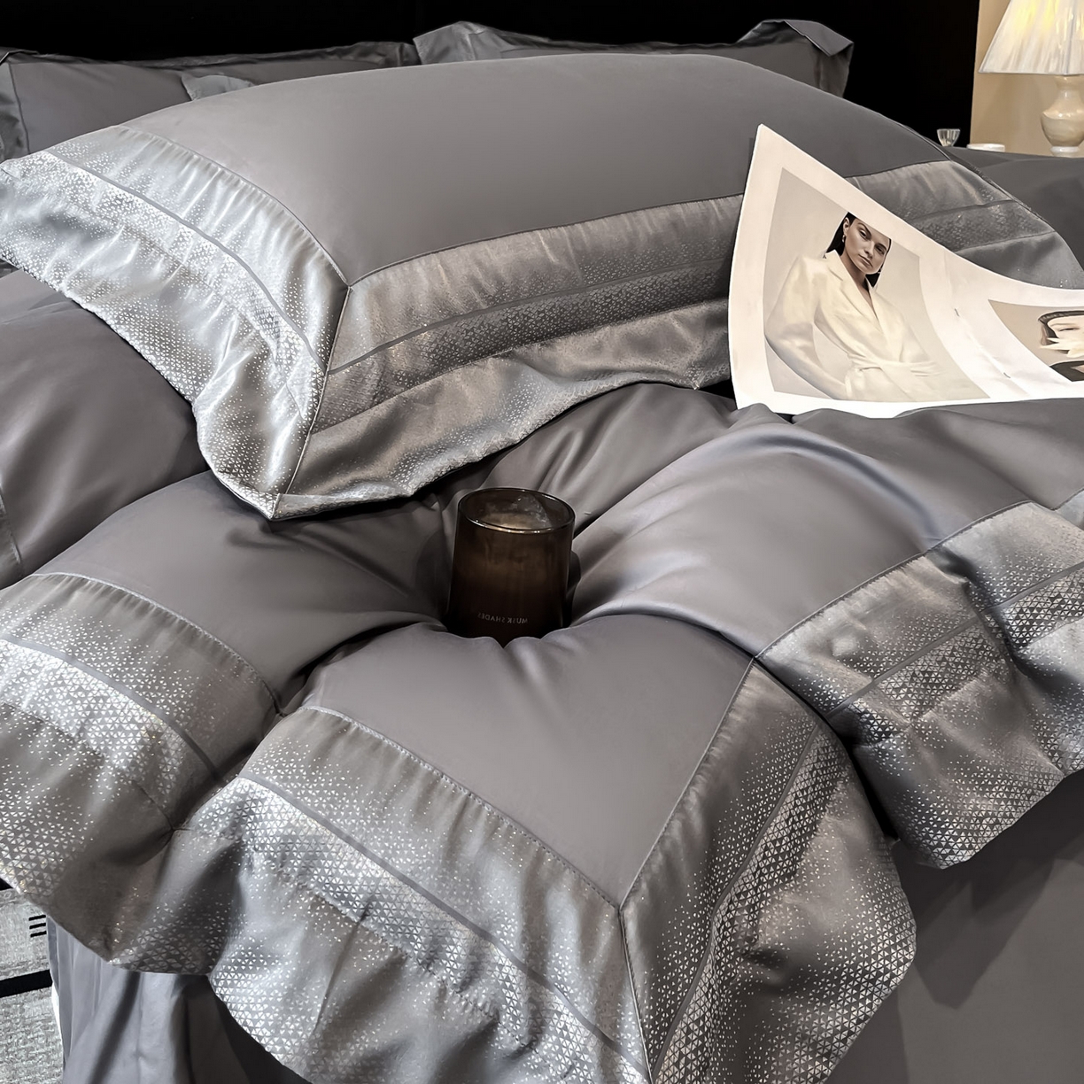 91家纺网 家纺一手货源 找家纺 博纳家纺 2026新款亲肤棉高精密色织提花四件套-海棠（控价劵后198 严格按控价来） 海棠-绅士灰