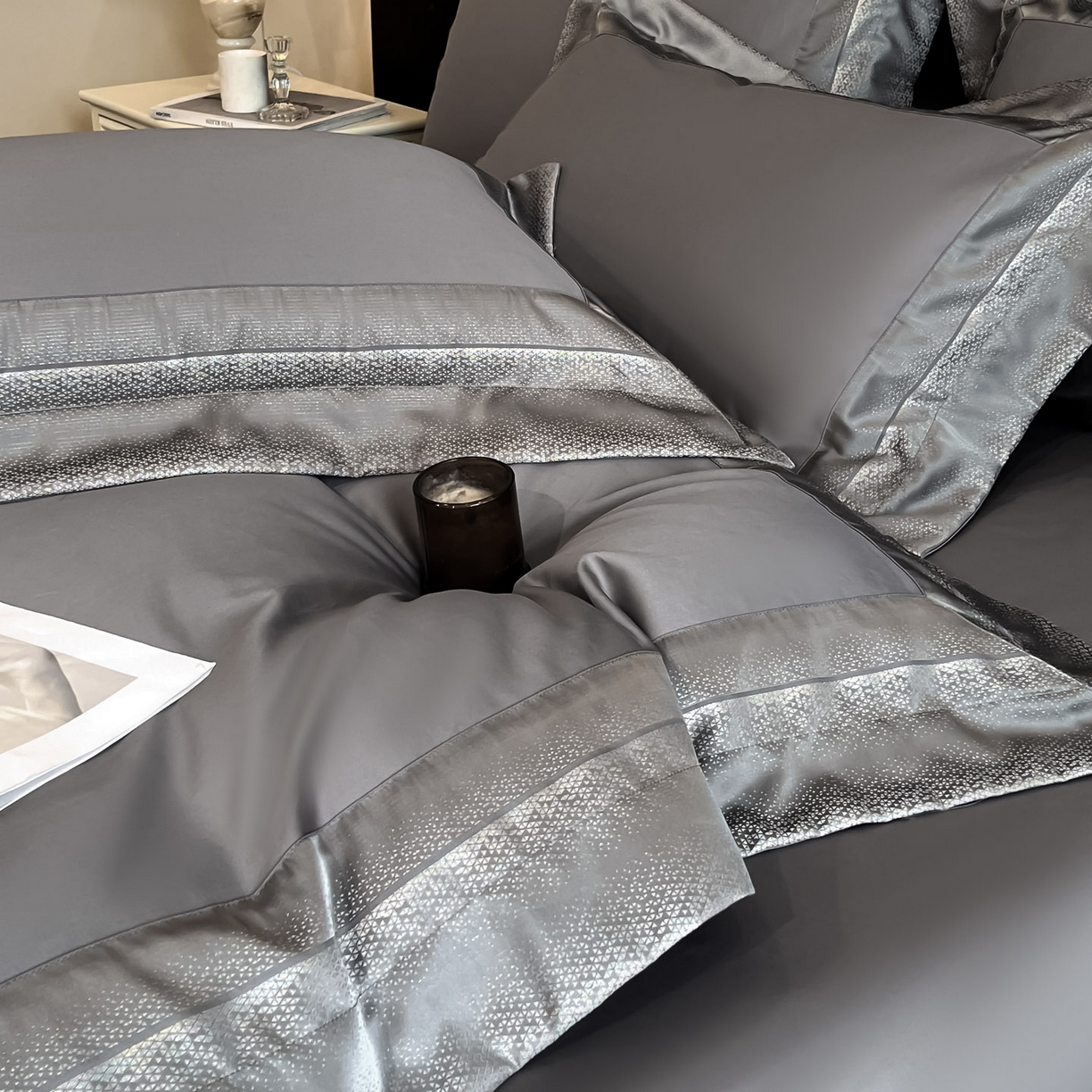 91家纺网 家纺一手货源 找家纺 博纳家纺 2026新款亲肤棉高精密色织提花四件套-海棠（控价劵后198 严格按控价来） 海棠-绅士灰