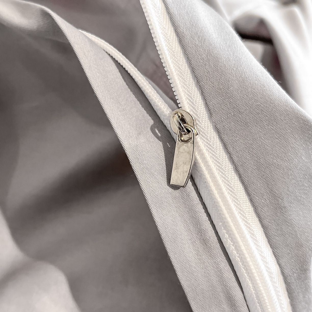 91家纺网 家纺一手货源 找家纺 博纳家纺 2026新款亲肤棉高精密色织提花四件套-海棠（控价劵后198 严格按控价来） 海棠-浅灰