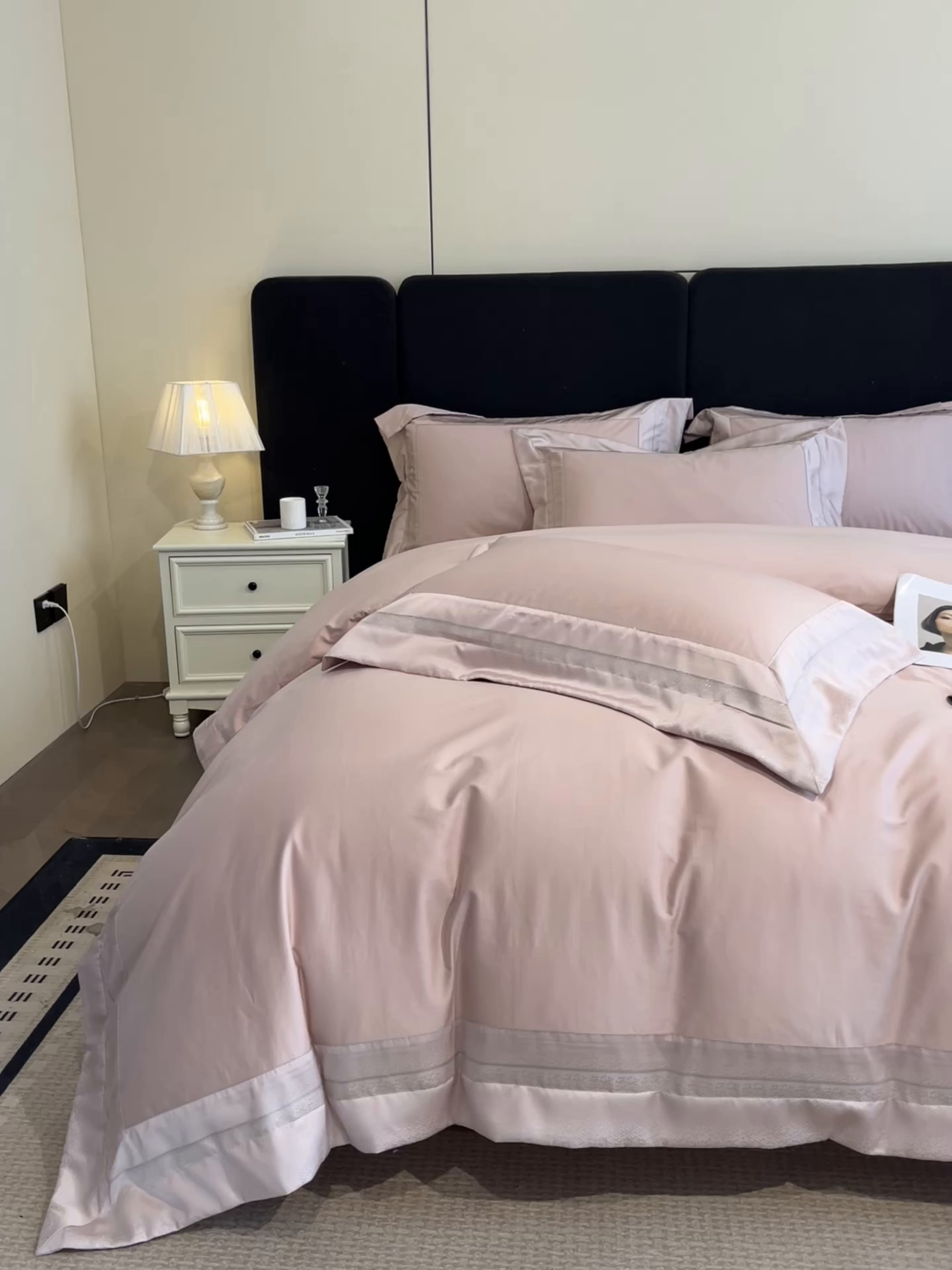 91家纺网 家纺一手货源 找家纺 博纳家纺 2026新款亲肤棉高精密色织提花四件套-海棠（控价劵后198 严格按控价来） 海棠-粉玉