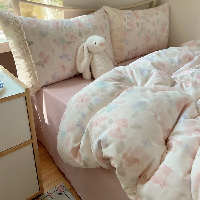 91家纺网 家纺一手货源 找家纺 慕澄家纺 2026新款双层纱针织棉蕾丝花边四件套 粉蓝油画