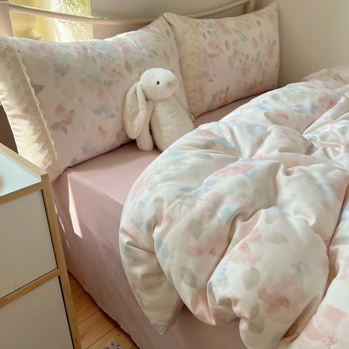 91家纺网 家纺一手货源 找家纺 慕澄家纺 2026新款双层纱针织棉蕾丝花边四件套 粉蓝油画