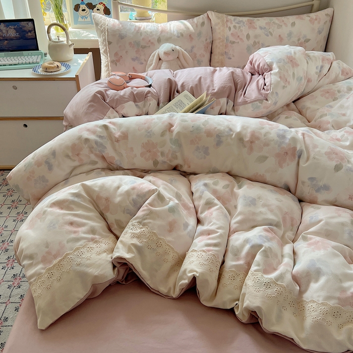 91家纺网 家纺一手货源 找家纺 慕澄家纺 2026新款双层纱针织棉蕾丝花边四件套 粉蓝油画