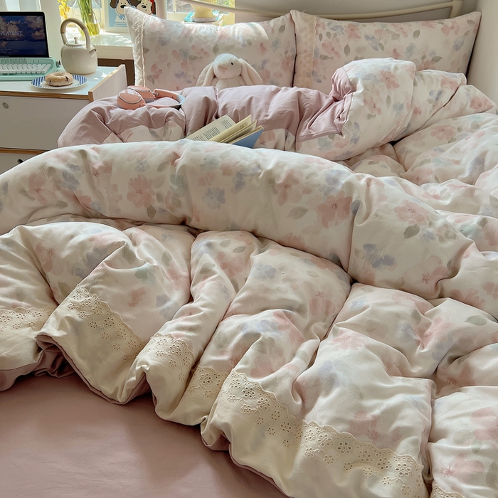 91家纺网 家纺一手货源 找家纺 慕澄家纺 2026新款双层纱针织棉蕾丝花边四件套 粉蓝油画