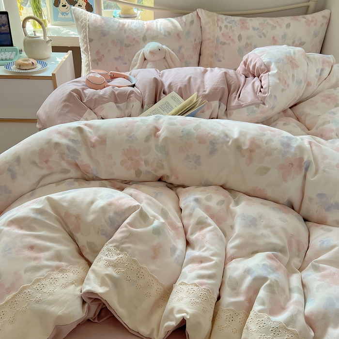 91家纺网 家纺一手货源 找家纺 慕澄家纺 2026新款双层纱针织棉蕾丝花边四件套 粉蓝油画