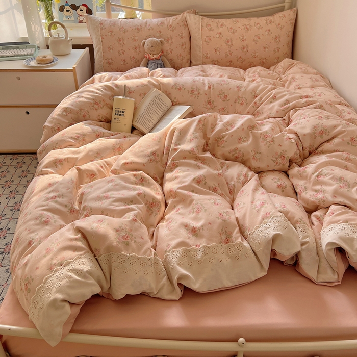 91家纺网 家纺一手货源 找家纺 慕澄家纺 2026新款双层纱针织棉蕾丝花边四件套 粉色花园