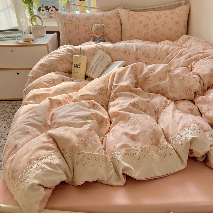 91家纺网 家纺一手货源 找家纺 慕澄家纺 2026新款双层纱针织棉蕾丝花边四件套 粉色花园