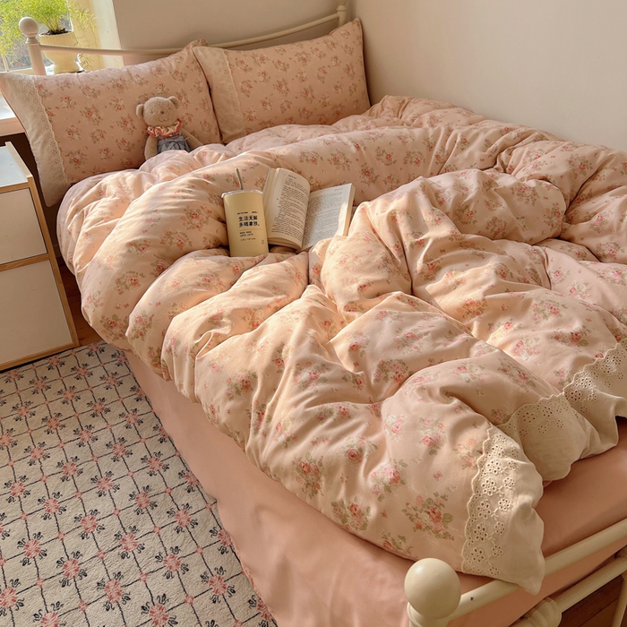 91家纺网 家纺一手货源 找家纺 慕澄家纺 2026新款双层纱针织棉蕾丝花边四件套 粉色花园