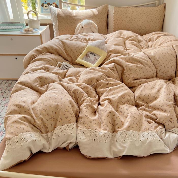 91家纺网 家纺一手货源 找家纺 慕澄家纺 2026新款双层纱针织棉蕾丝花边四件套 咖系小花