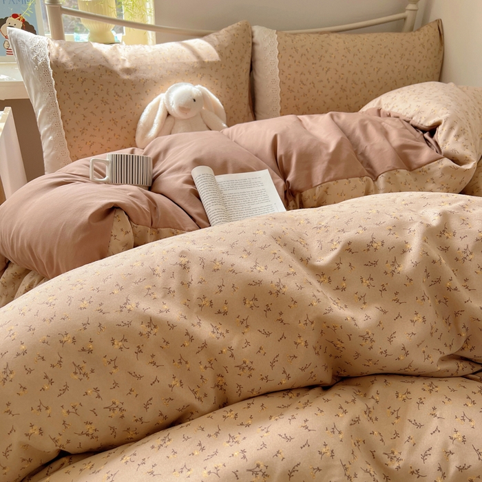 91家纺网 家纺一手货源 找家纺 慕澄家纺 2026新款双层纱针织棉蕾丝花边四件套 咖系小花