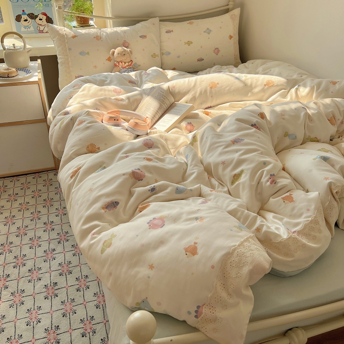 91家纺网 家纺一手货源 找家纺 慕澄家纺 2026新款双层纱针织棉蕾丝花边四件套 小鱼吐泡泡