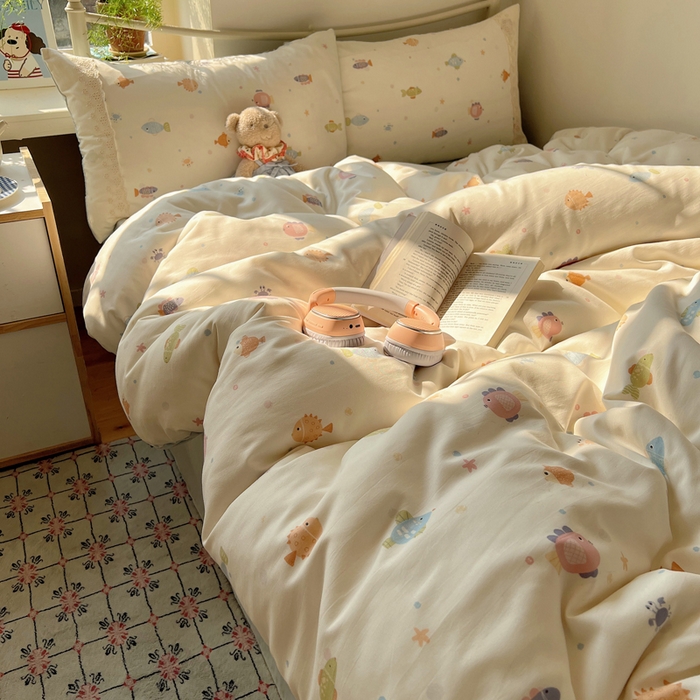 91家纺网 家纺一手货源 找家纺 慕澄家纺 2026新款双层纱针织棉蕾丝花边四件套 小鱼吐泡泡