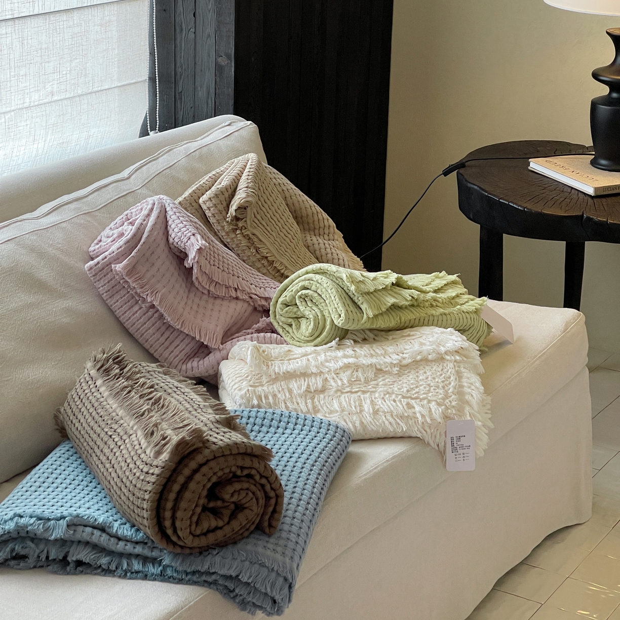 91家纺网 家纺一手货源 找家纺 例外 2026春夏新款华夫格流苏毯毯子多功能盖毯（会员-5） 组合图仅供展示不可下单