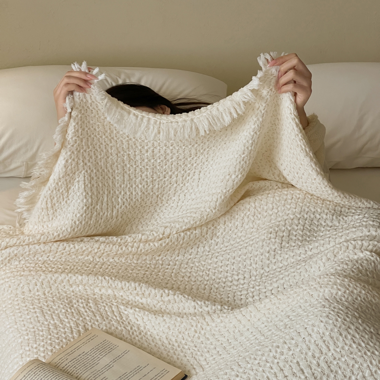 91家纺网 家纺一手货源 找家纺 例外 2026春夏新款华夫格流苏毯毯子多功能盖毯（会员-5） 月光白