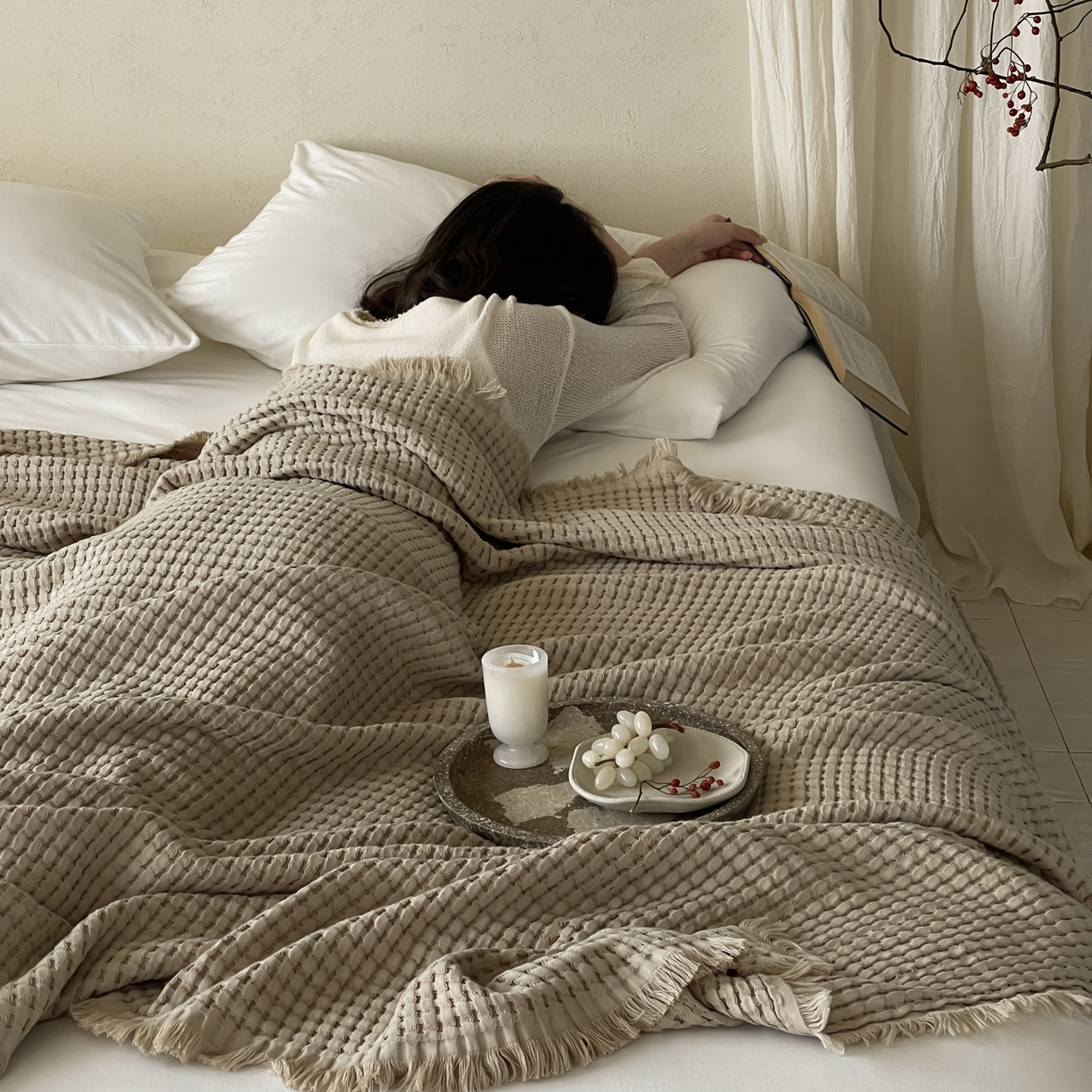 91家纺网 家纺一手货源 找家纺 例外 2026春夏新款华夫格流苏毯毯子多功能盖毯（会员-5） 奶咖