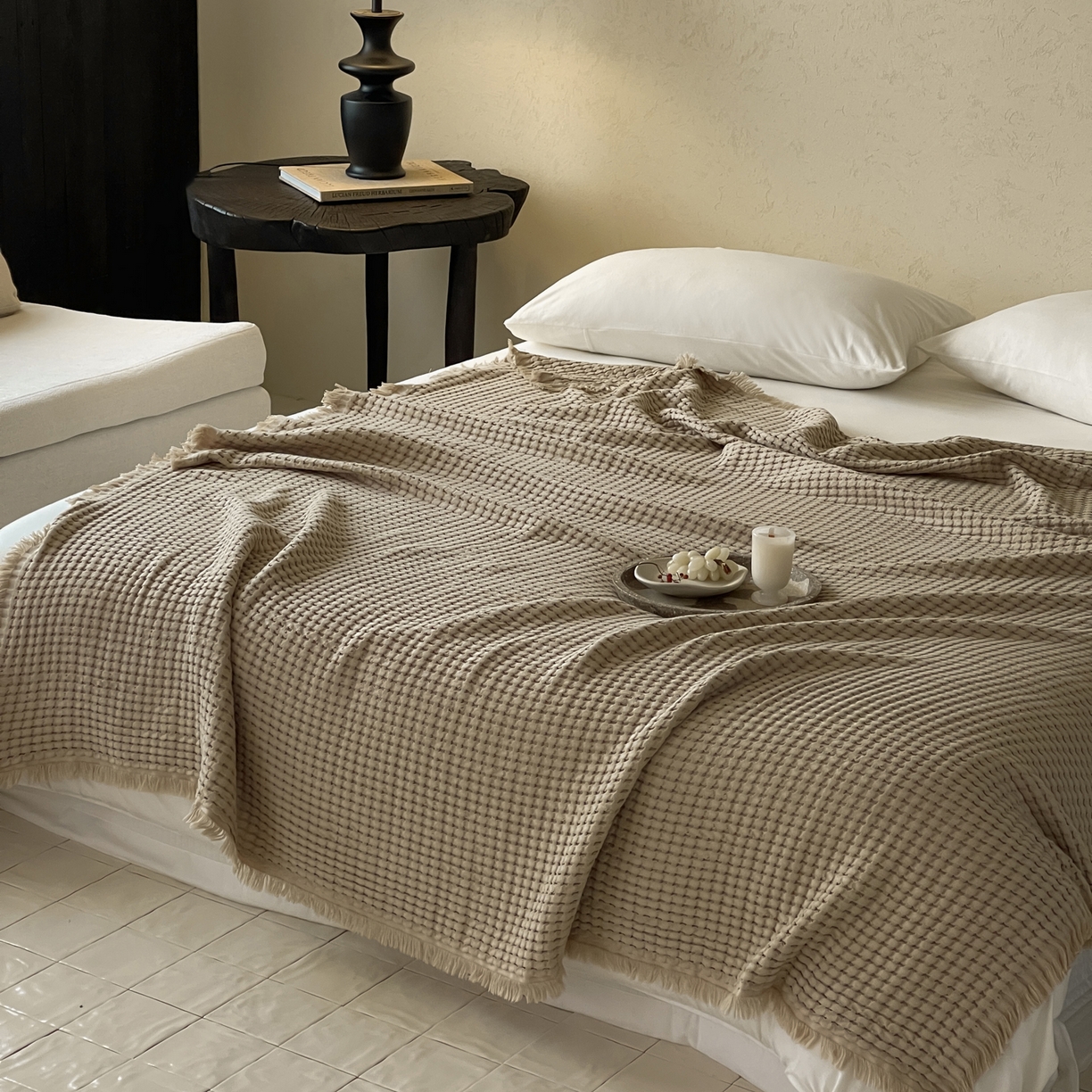 91家纺网 家纺一手货源 找家纺 例外 2026春夏新款华夫格流苏毯毯子多功能盖毯（会员-5） 奶咖