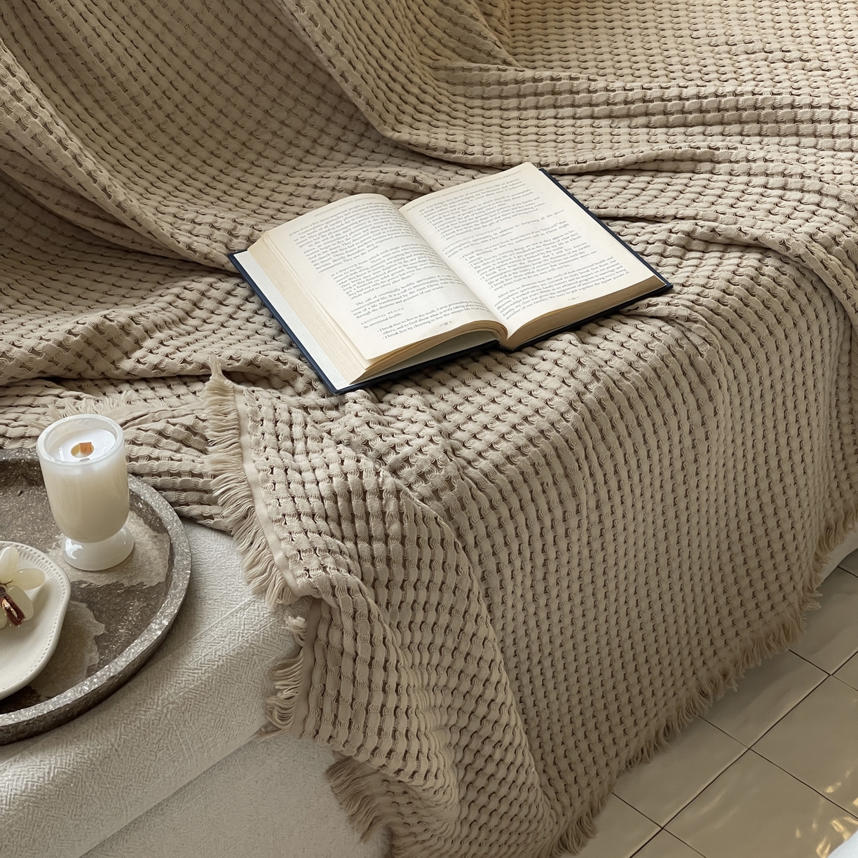 91家纺网 家纺一手货源 找家纺 例外 2026春夏新款华夫格流苏毯毯子多功能盖毯（会员-5） 奶咖