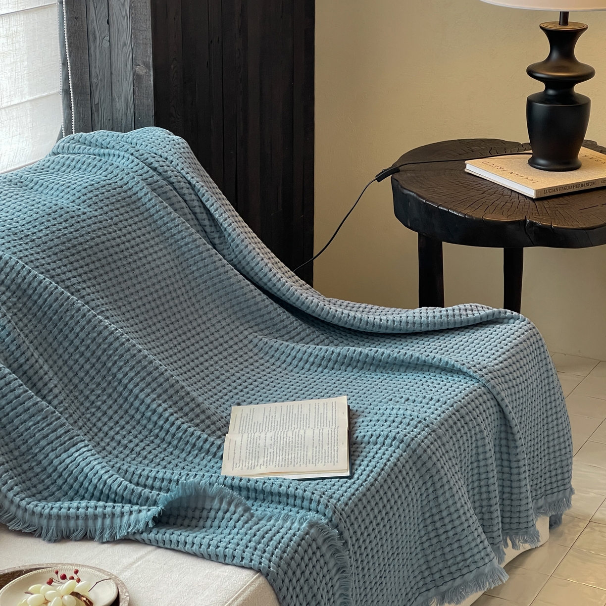 91家纺网 家纺一手货源 找家纺 例外 2026春夏新款华夫格流苏毯毯子多功能盖毯（会员-5） 皓月蓝