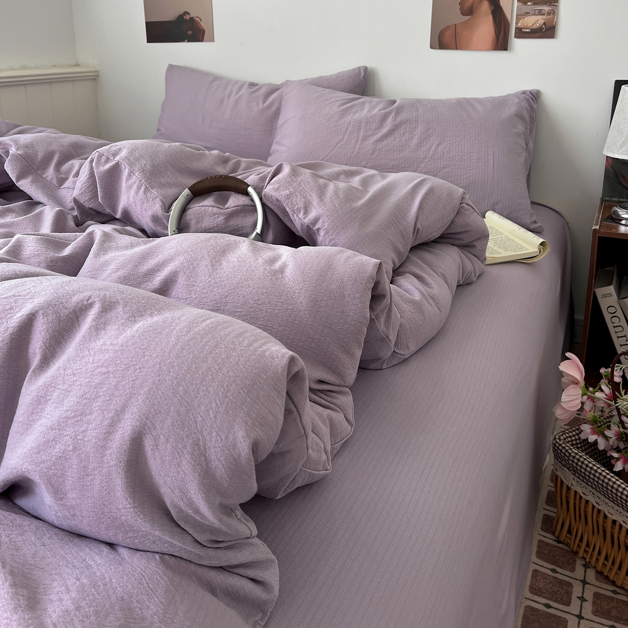 91家纺网 家纺一手货源 找家纺 花伞家居 2026新款简约纯色双拼双层纱高克重水洗棉四件套 风信紫