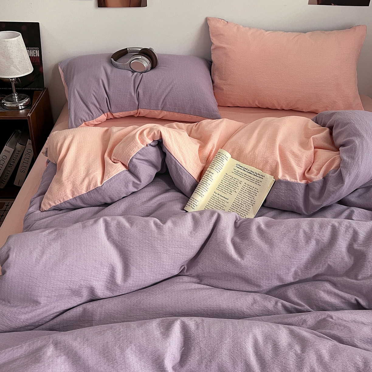 91家纺网 家纺一手货源 找家纺 花伞家居 2026新款简约纯色双拼双层纱高克重水洗棉四件套 风信紫+玉色