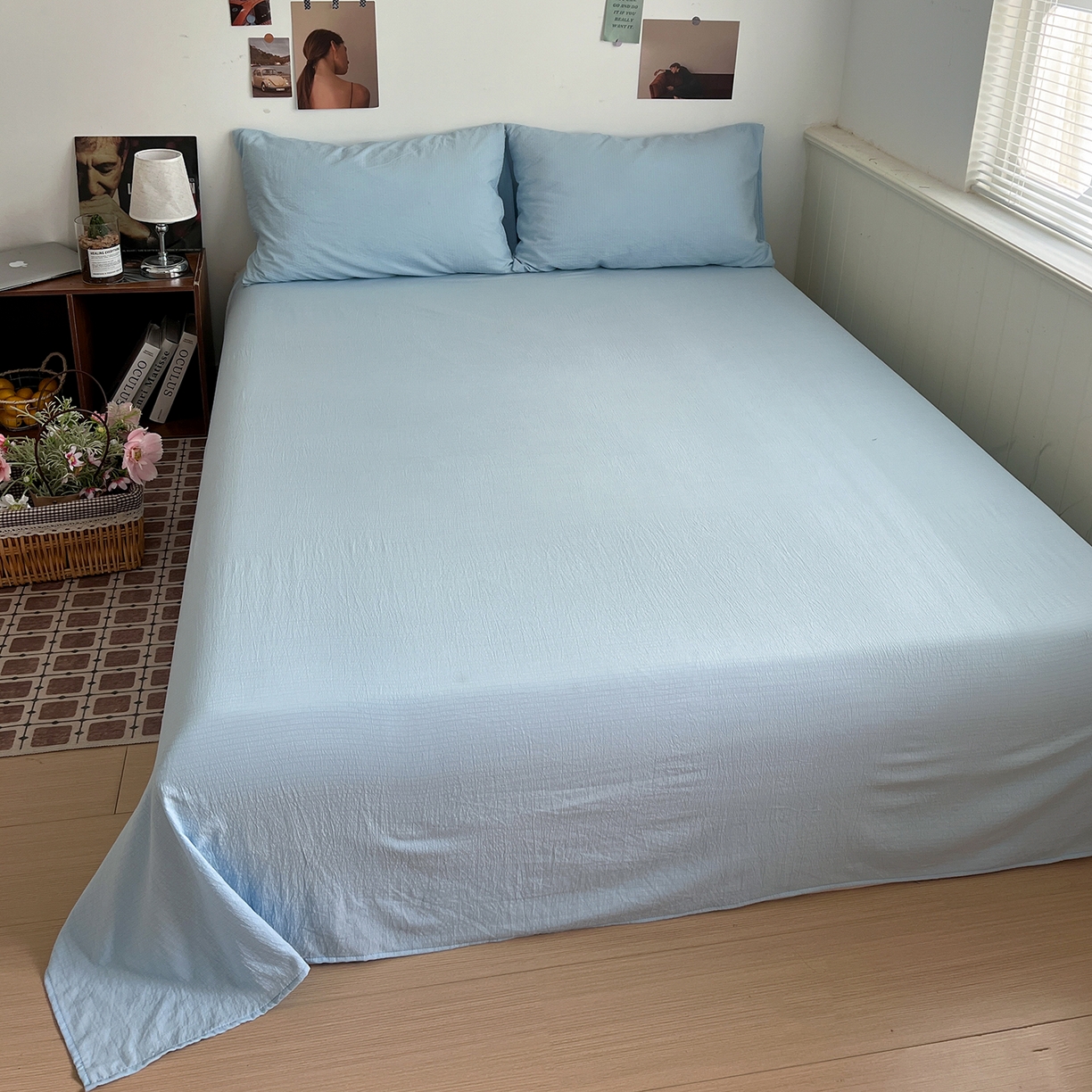 91家纺网 家纺一手货源 找家纺 花伞家居 2026新款简约纯色双拼双层纱高克重水洗棉四件套 涧石蓝