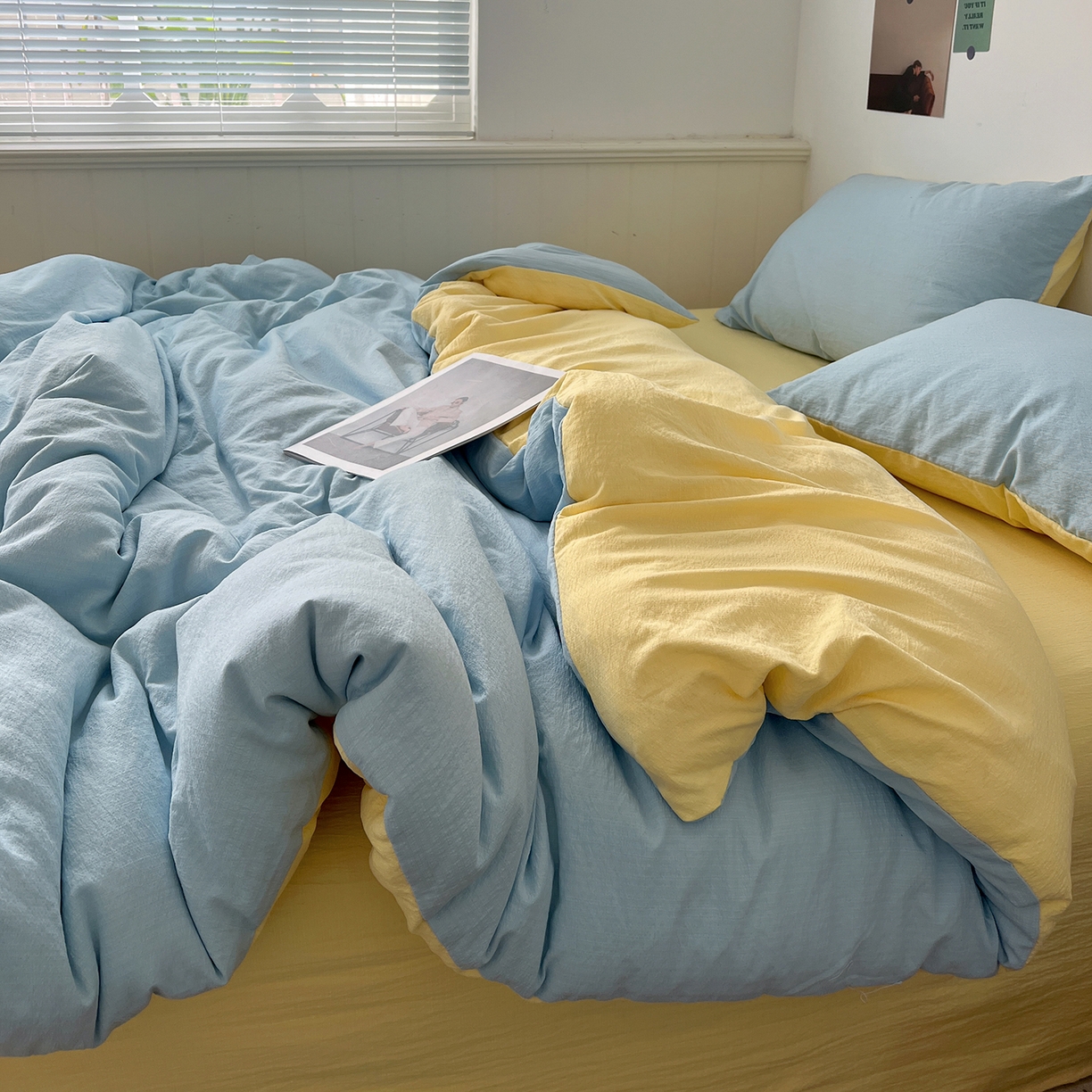 91家纺网 家纺一手货源 找家纺 花伞家居 2026新款简约纯色双拼双层纱高克重水洗棉四件套 涧石蓝+茉莉黄