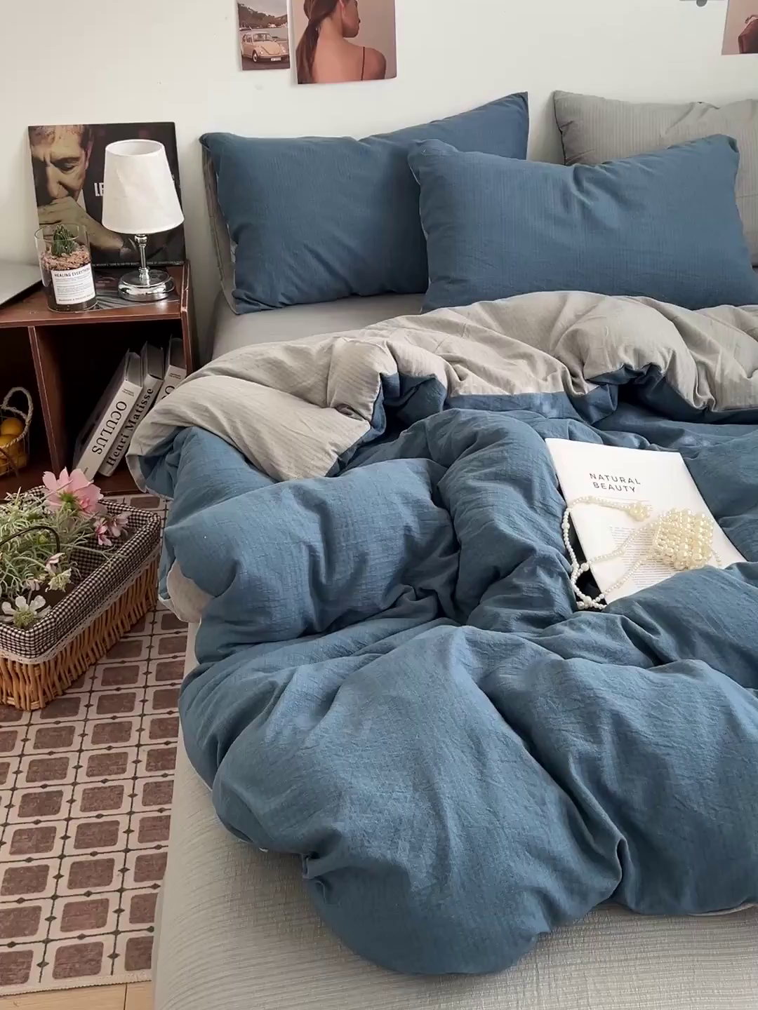 91家纺网 家纺一手货源 找家纺 花伞家居 2026新款简约纯色双拼双层纱高克重水洗棉四件套 深邃蓝+松烟灰