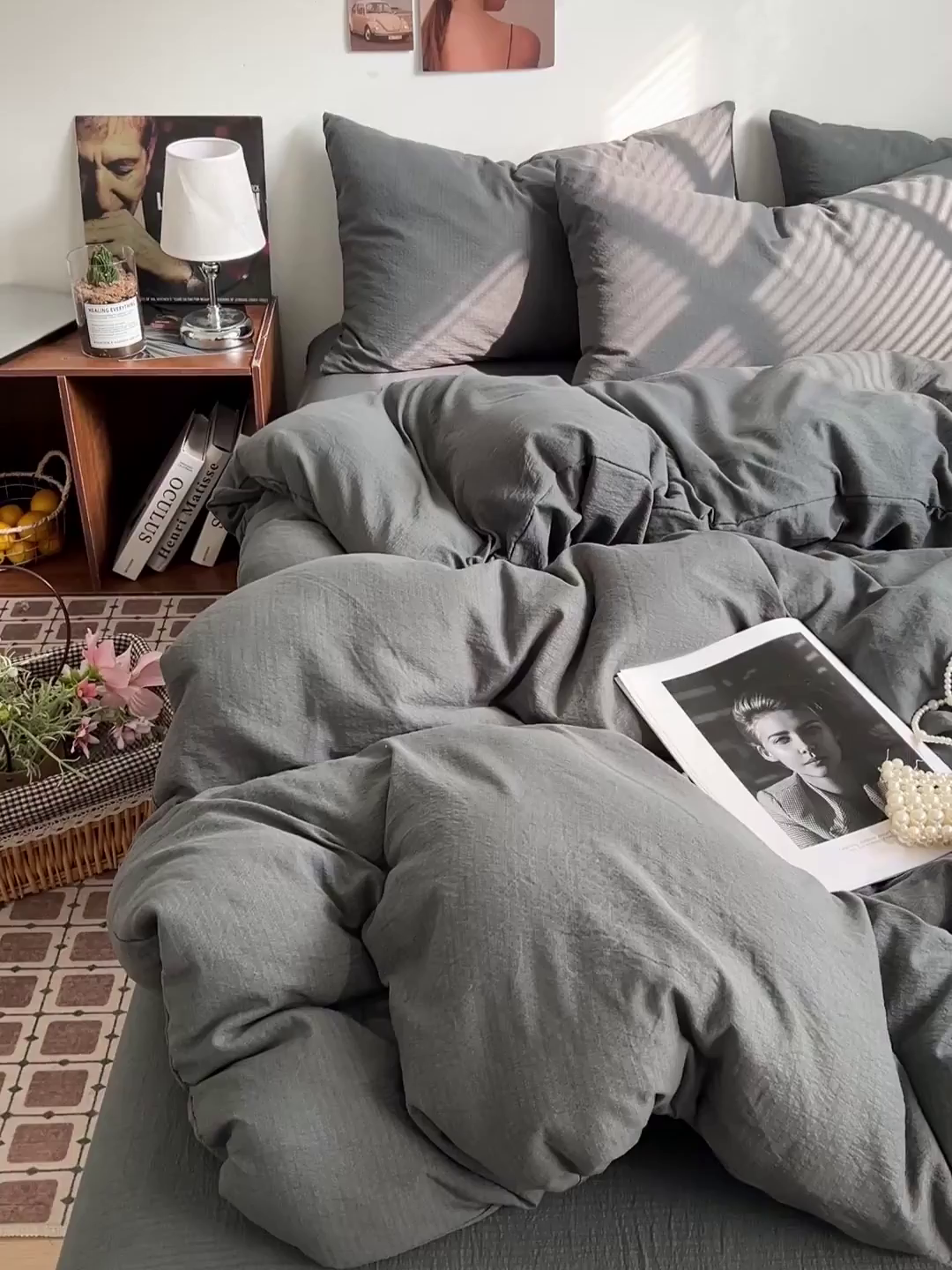 91家纺网 家纺一手货源 找家纺 花伞家居 2026新款简约纯色双拼双层纱高克重水洗棉四件套 石墨灰