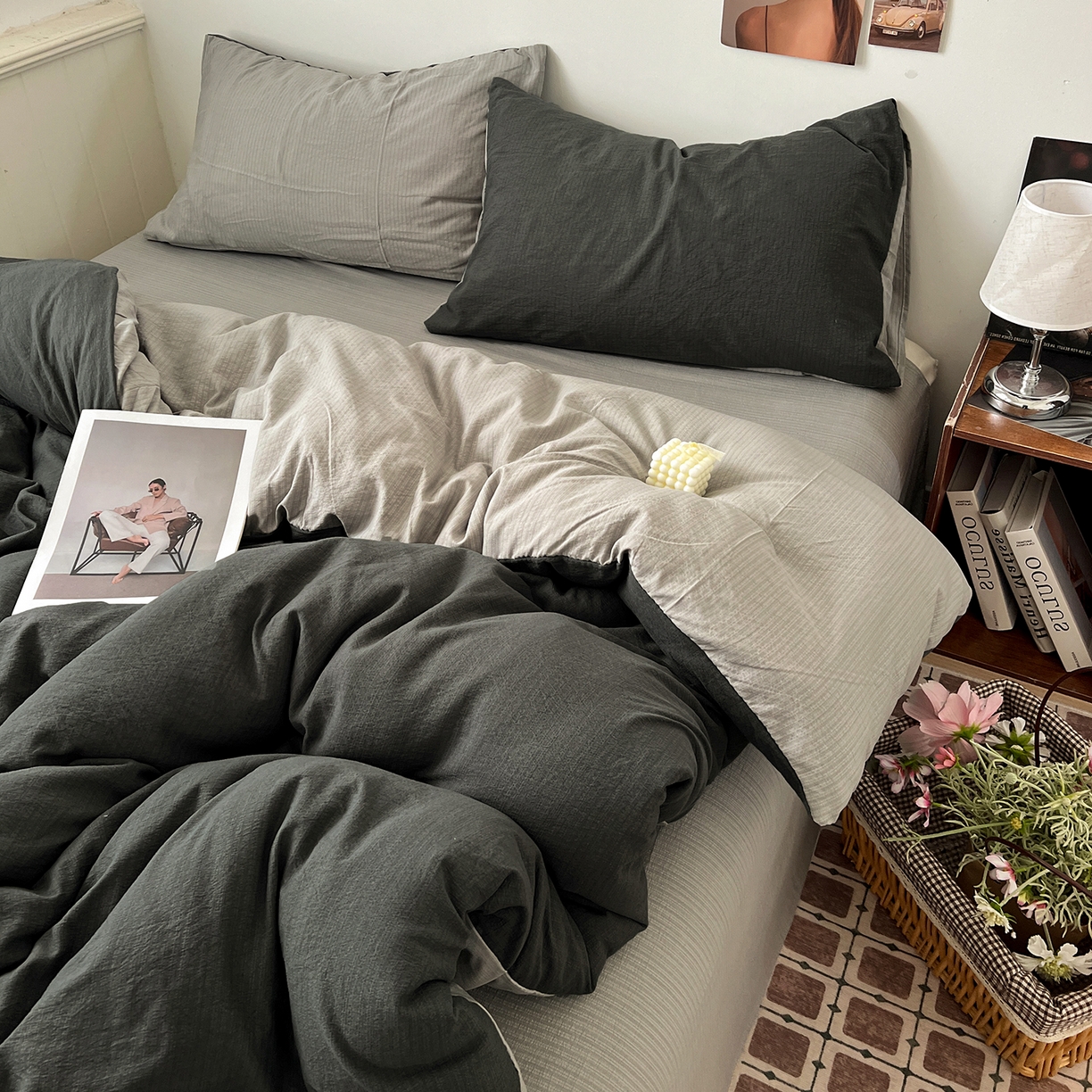 91家纺网 家纺一手货源 找家纺 花伞家居 2026新款简约纯色双拼双层纱高克重水洗棉四件套 石墨灰+松烟灰