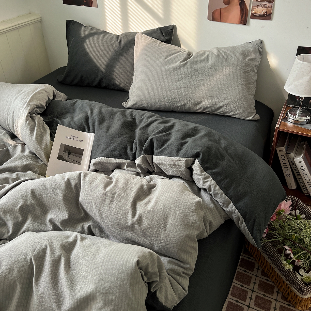 91家纺网 家纺一手货源 找家纺 花伞家居 2026新款简约纯色双拼双层纱高克重水洗棉四件套 松烟灰+石墨灰