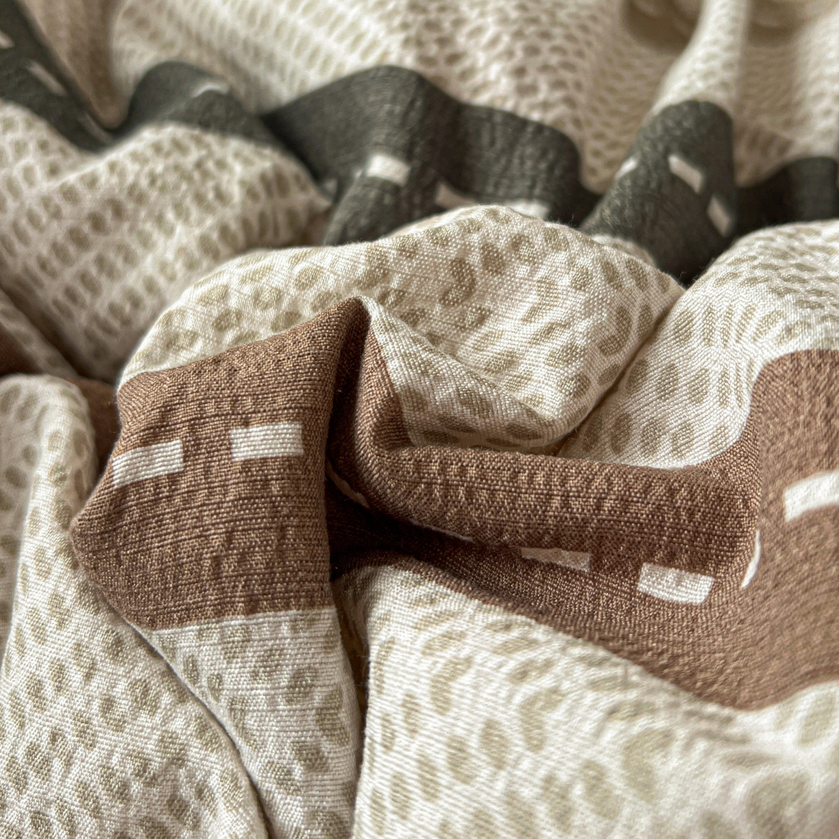 91家纺网 家纺一手货源 找家纺 花伞家居 2026新款中古风双层纱简约格纹系列（提供买家秀） 日系条纹