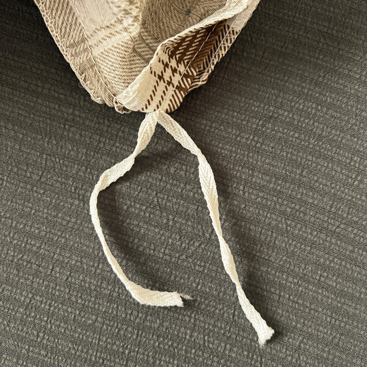 91家纺网 家纺一手货源 找家纺 花伞家居 2026新款中古风双层纱简约格纹系列（提供买家秀） 中古森系