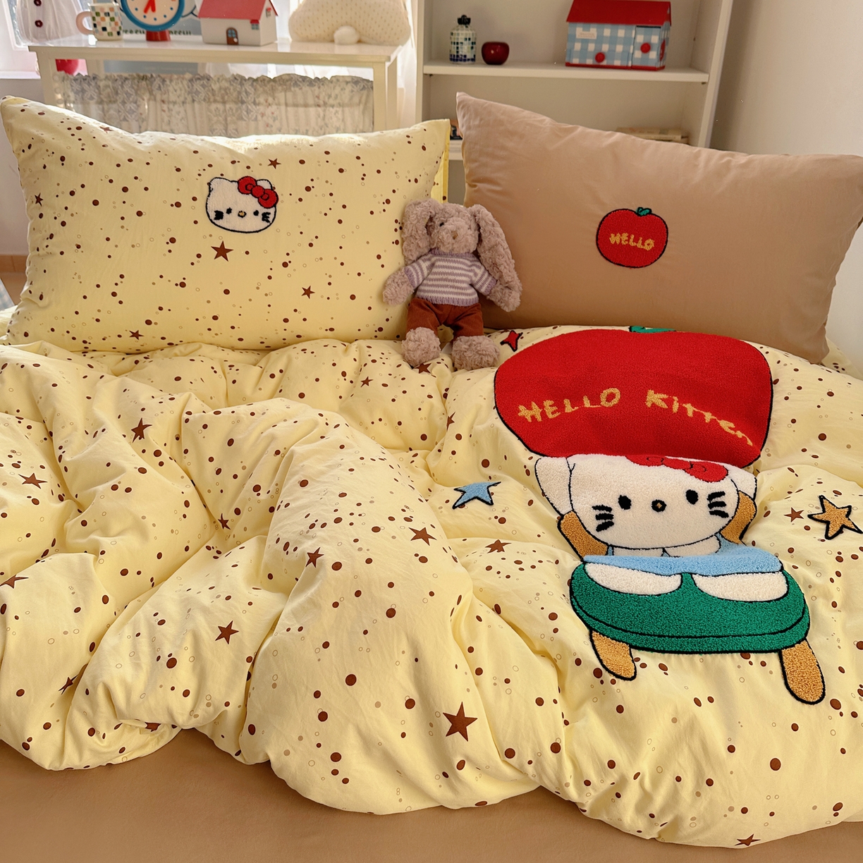 91家纺网 家纺一手货源 找家纺 初念 2026新款2026超软糯可爱系毛巾绣四件套系列提供买家秀 apple猫