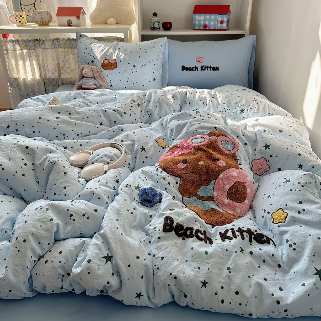 91家纺网 家纺一手货源 找家纺 初念 2026新款2026超软糯可爱系毛巾绣四件套系列提供买家秀 kt猫派对