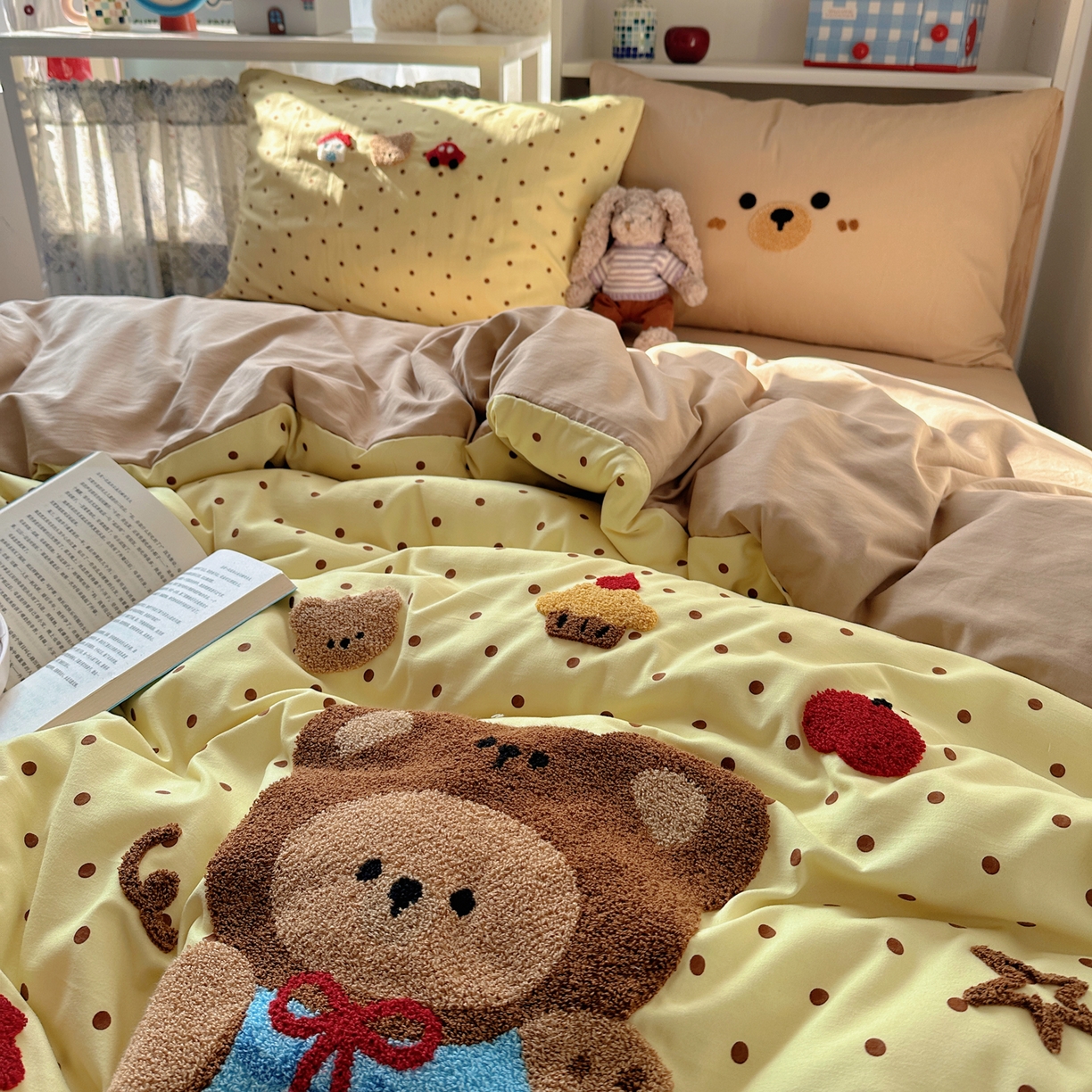 91家纺网 家纺一手货源 找家纺 初念 2026新款2026超软糯可爱系毛巾绣四件套系列提供买家秀 嘟嘟小熊