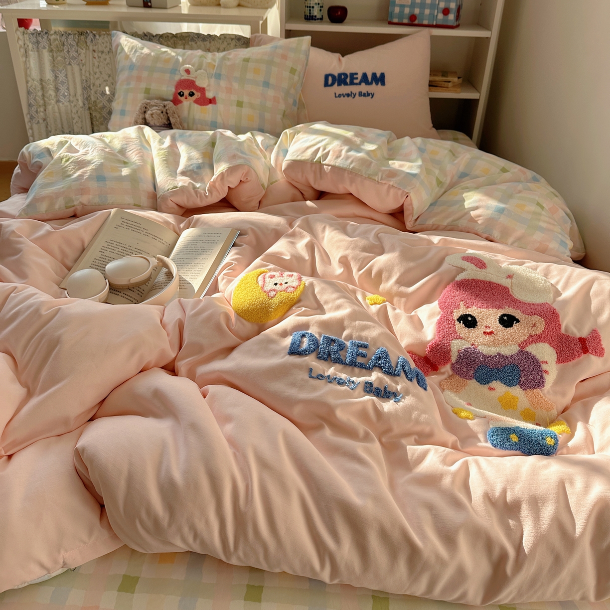 91家纺网 家纺一手货源 找家纺 初念 2026新款2026超软糯可爱系毛巾绣四件套系列提供买家秀 萝莉女孩