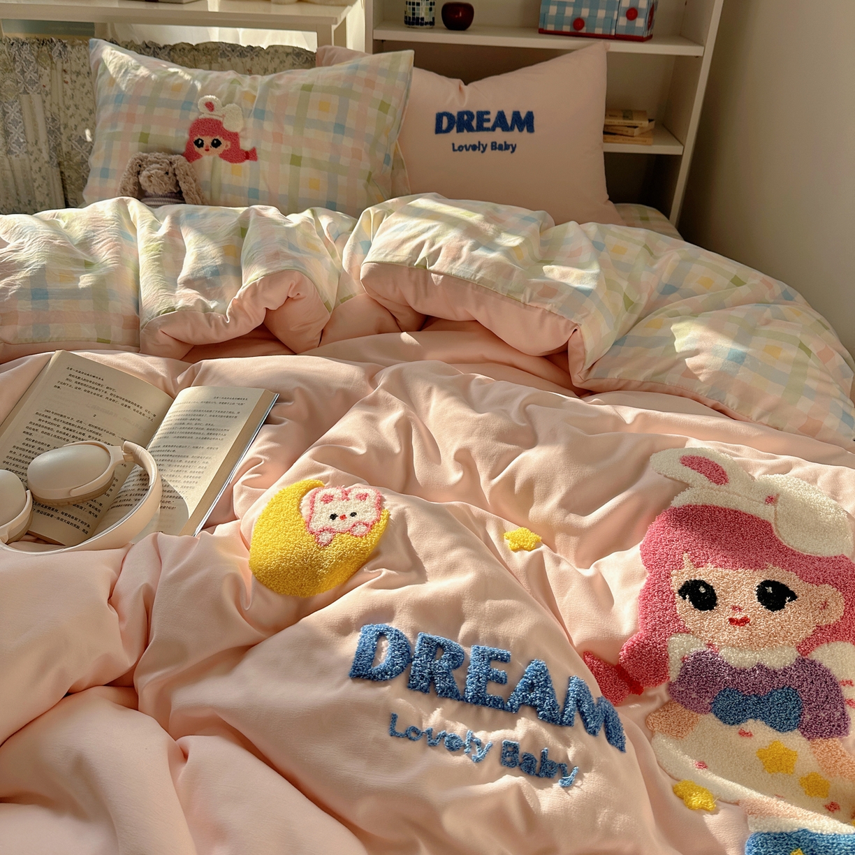 91家纺网 家纺一手货源 找家纺 初念 2026新款2026超软糯可爱系毛巾绣四件套系列提供买家秀 萝莉女孩