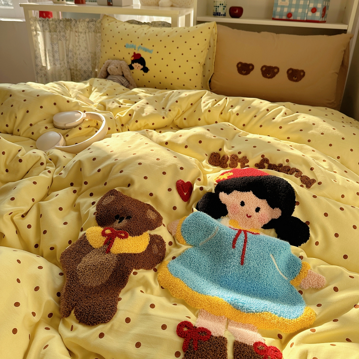 91家纺网 家纺一手货源 找家纺 初念 2026新款2026超软糯可爱系毛巾绣四件套系列提供买家秀 萌妹与熊