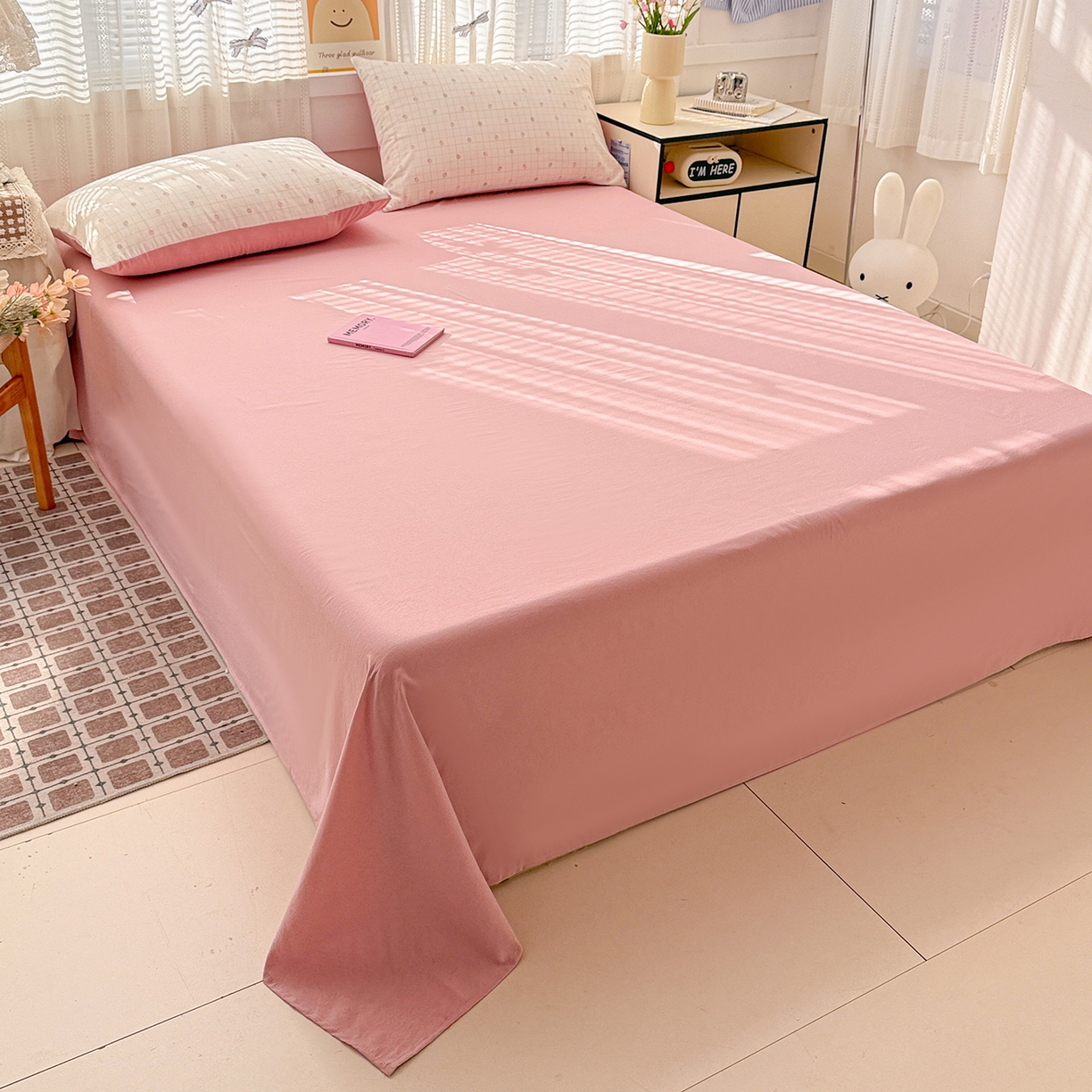 91家纺网 家纺一手货源 找家纺 名品家纺 2026新款古法水洗仿棉云感纱四件套 提供买家秀 方格草莓