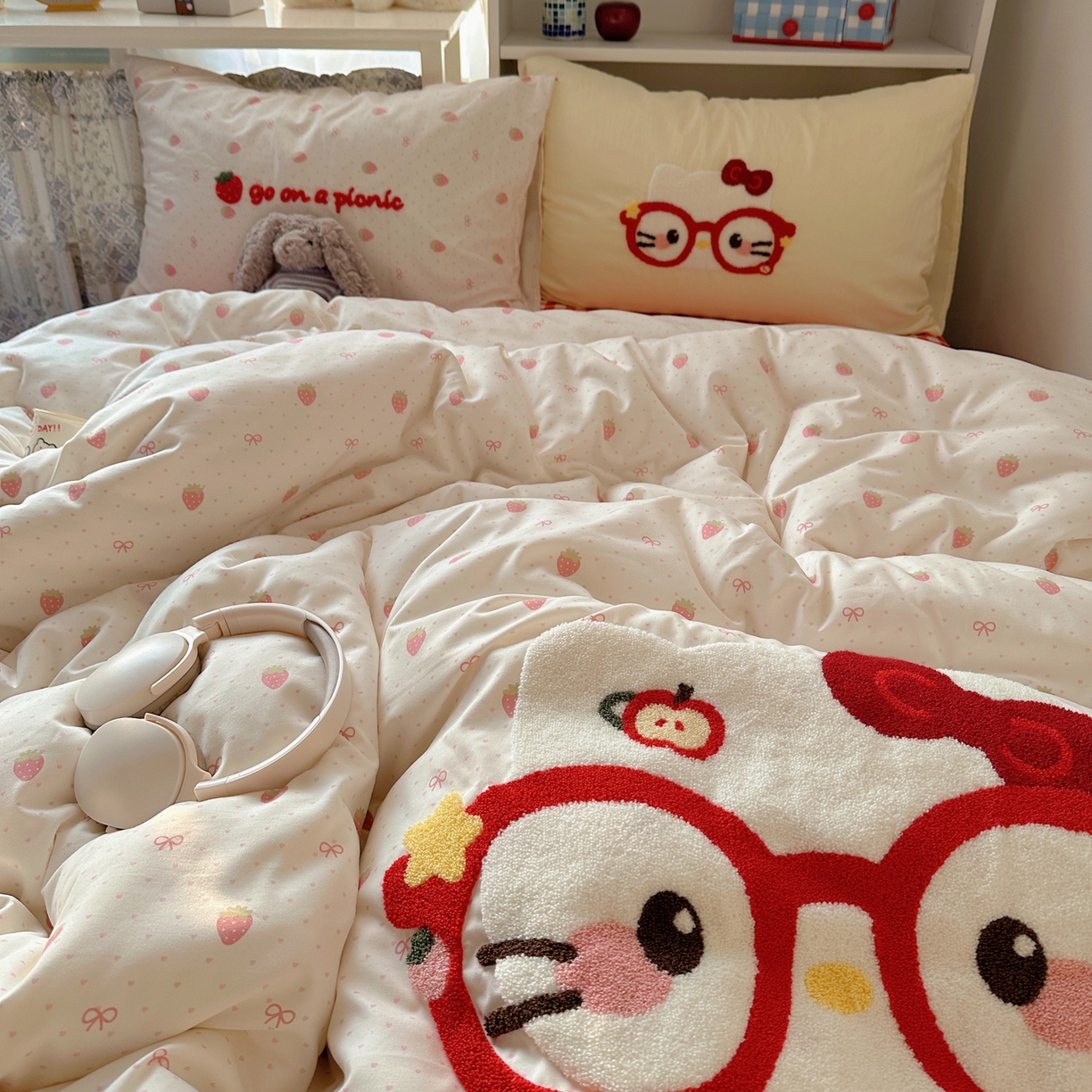 91家纺网 家纺一手货源 找家纺 初念 2026新款2026超软糯可爱系毛巾绣四件套系列提供买家秀 时髦小猫